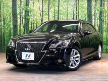 2014 Toyota Crown Hybrid