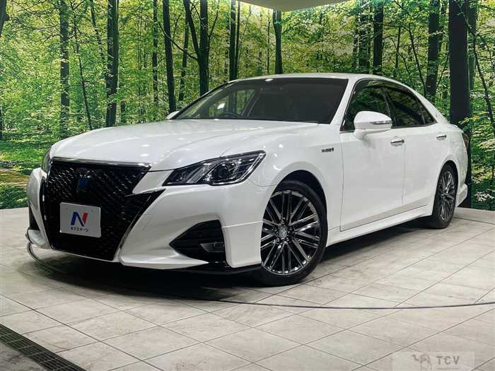 2015 Toyota Crown Hybrid