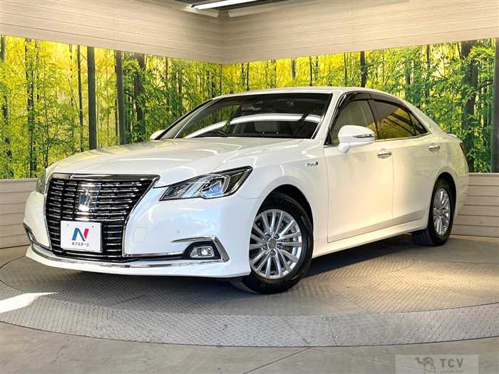 2017 Toyota Crown Hybrid