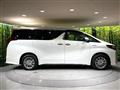 2019 Toyota Alphard Hybrid
