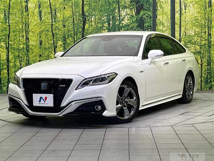 2018 Toyota Crown Hybrid