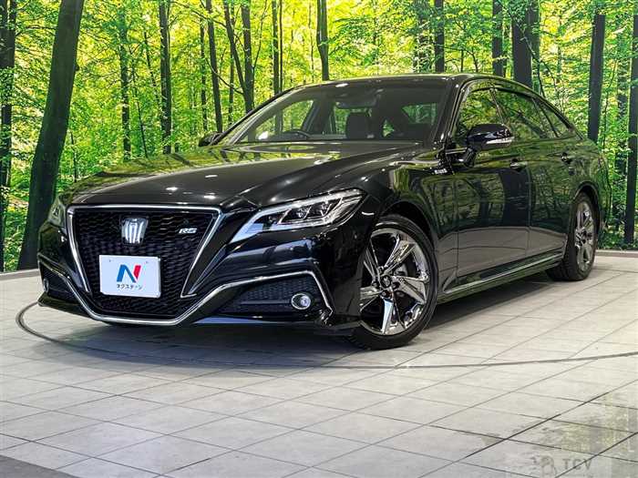 2019 Toyota Crown Hybrid