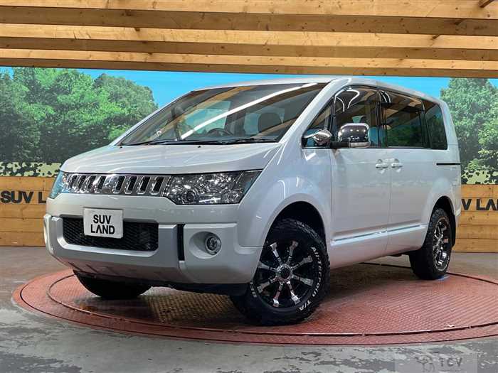 2016 Mitsubishi Delica D5
