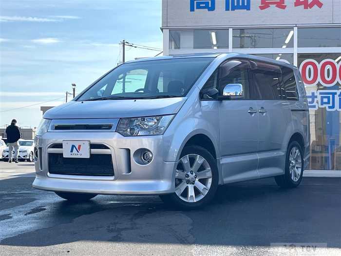 2010 Mitsubishi Delica D5