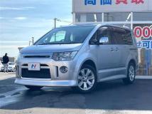 2010 Mitsubishi Delica D5
