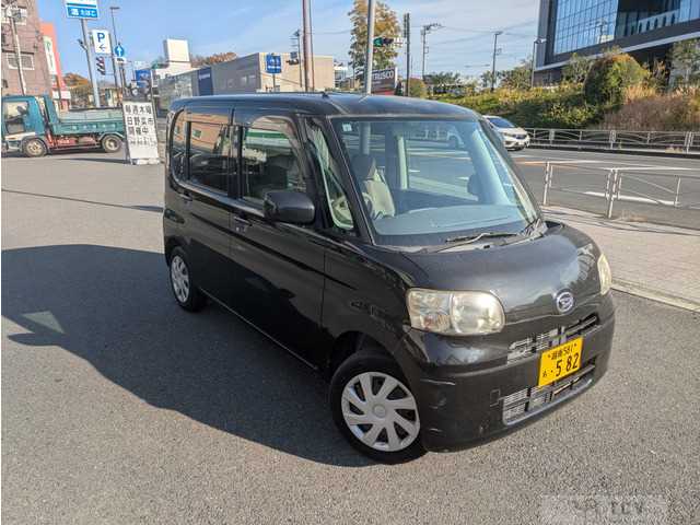 2011 Daihatsu Tanto