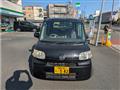 2011 Daihatsu Tanto