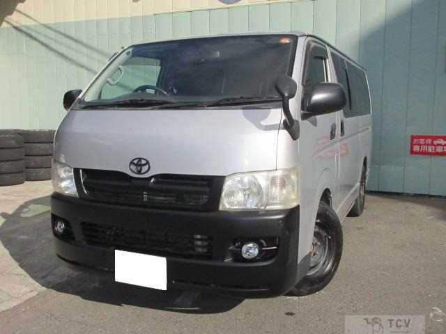 2004 Toyota Hiace Van