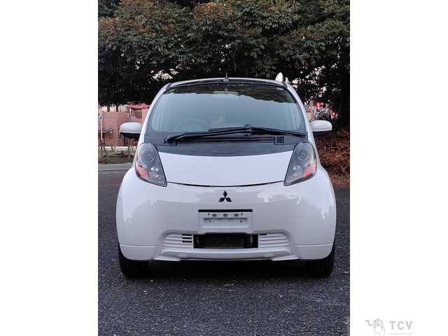 2012 Mitsubishi i