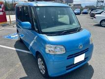 2011 Daihatsu Tanto