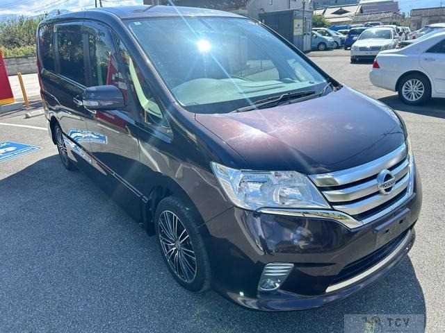 2012 Nissan Serena