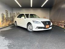 2014 Toyota Crown