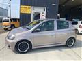 2001 Toyota Vitz