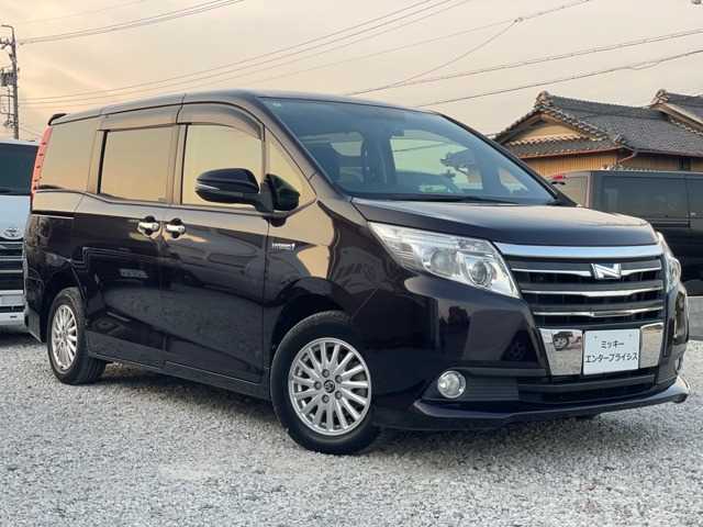 2014 Toyota Noah