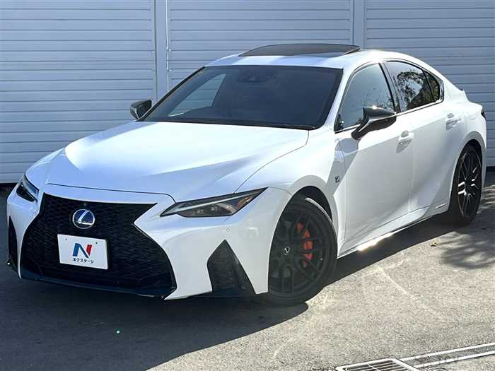 2022 Lexus IS