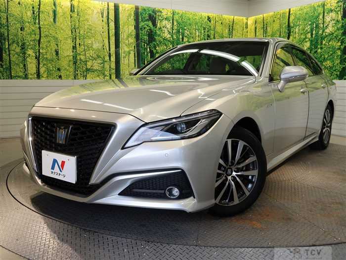 2019 Toyota Crown Hybrid