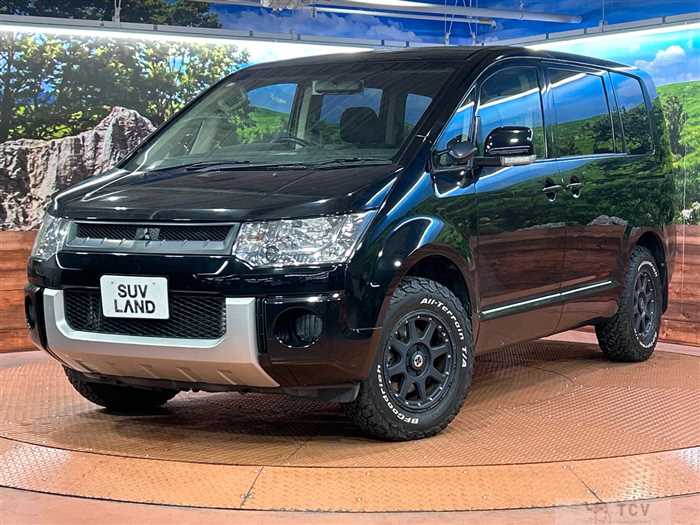 2017 Mitsubishi Delica D5