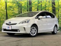 2013 Toyota PRIUS α