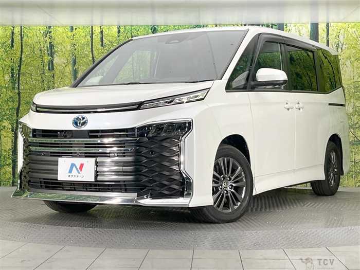 2022 Toyota Voxy