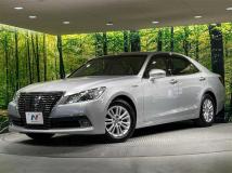 2013 Toyota Crown Hybrid