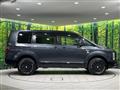2022 Mitsubishi Delica D5