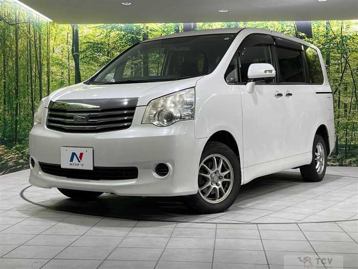 2012 Toyota Noah