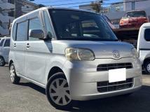 2011 Daihatsu Tanto