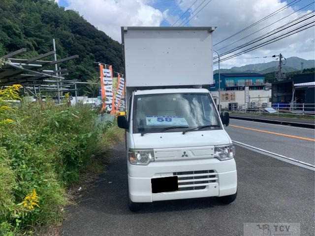 2013 Mitsubishi Minicab Truck