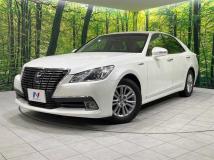 2014 Toyota Crown Hybrid