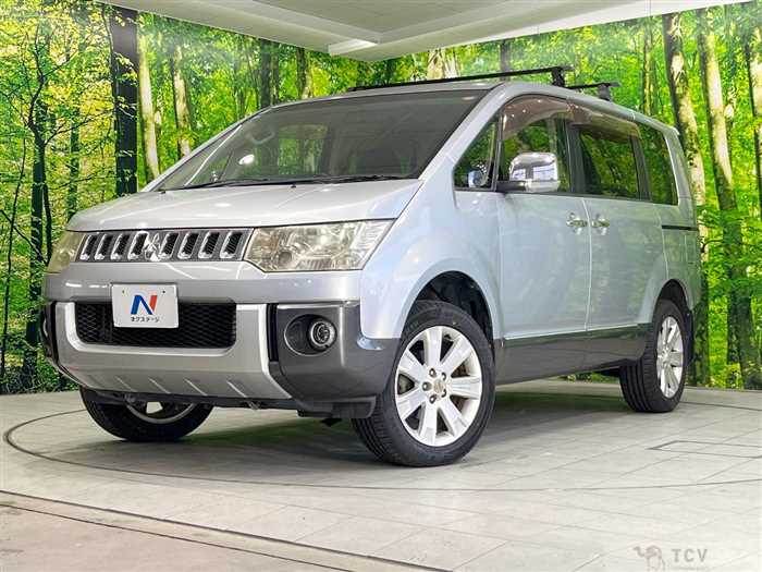 2012 Mitsubishi Delica D5