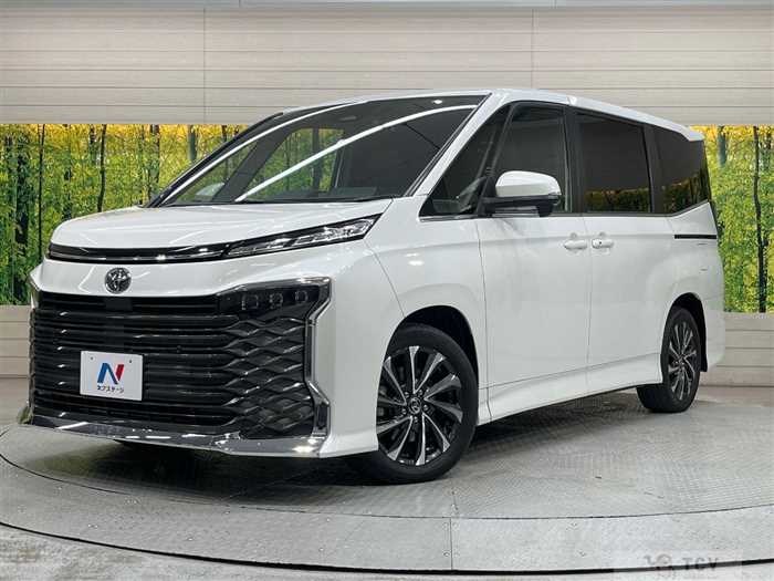 2023 Toyota Voxy