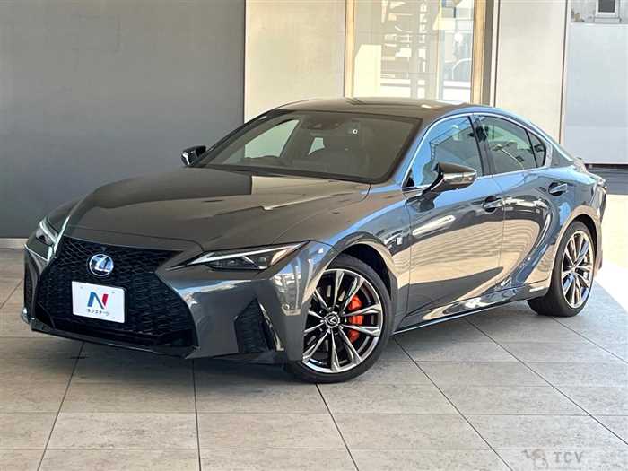 2021 Lexus IS