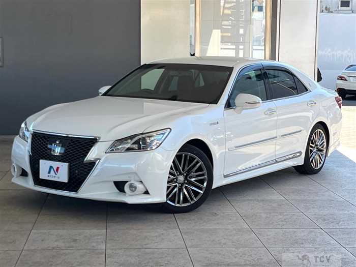 2014 Toyota Crown Hybrid