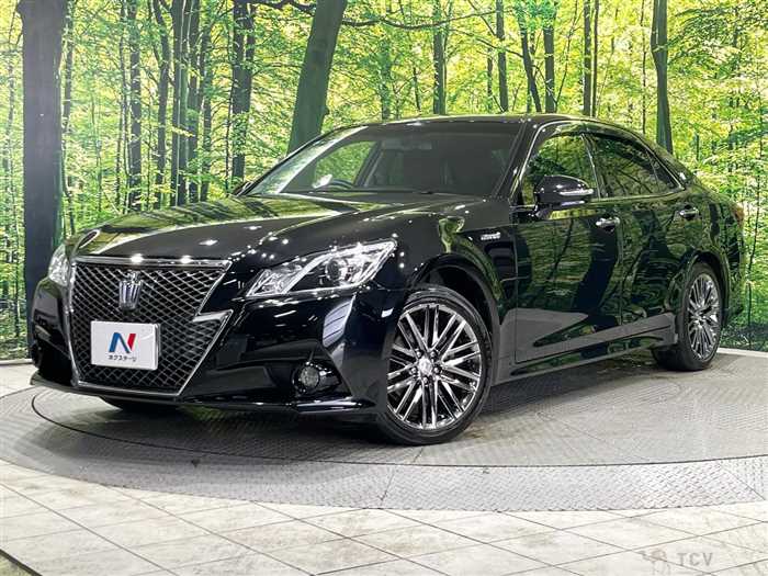 2015 Toyota Crown Hybrid