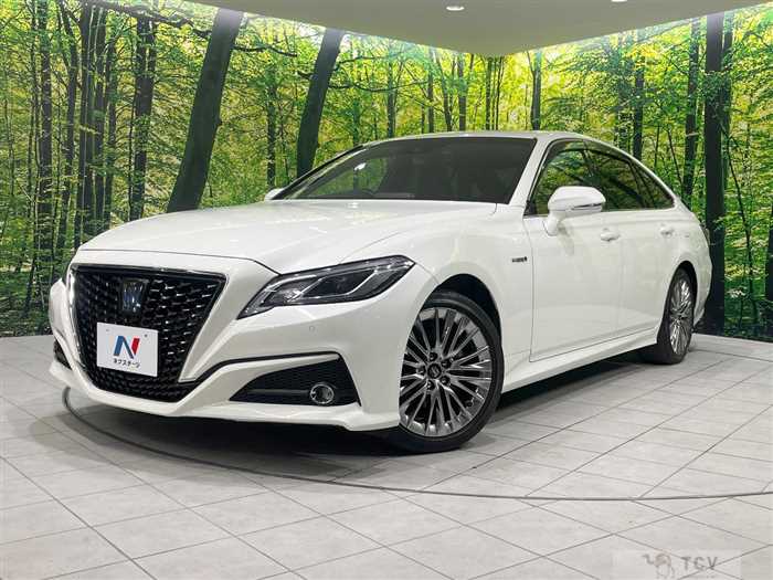 2019 Toyota Crown Hybrid