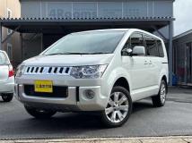 2012 Mitsubishi Delica D5
