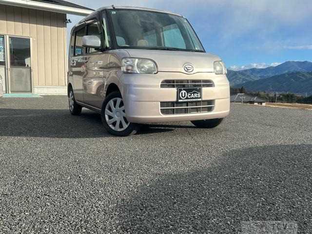 2011 Daihatsu Tanto