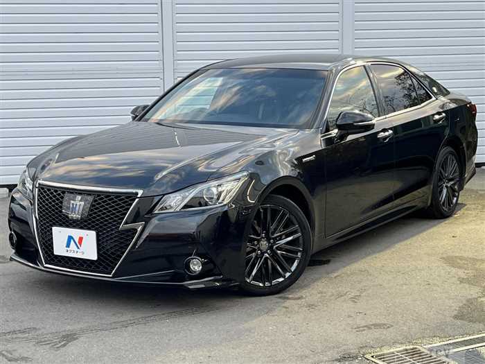 2015 Toyota Crown Hybrid