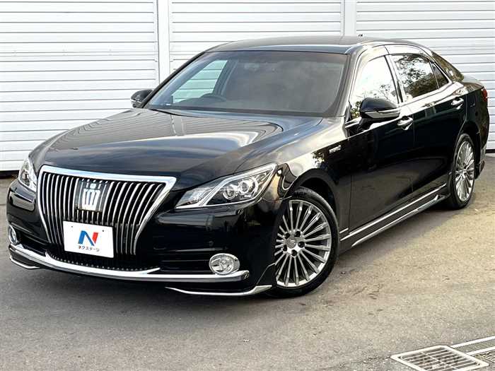 2013 Toyota Crown Majesta