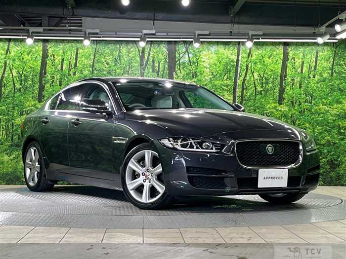 2017 Jaguar XE