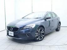 2020 Volvo V40