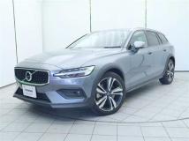 2020 Volvo V60