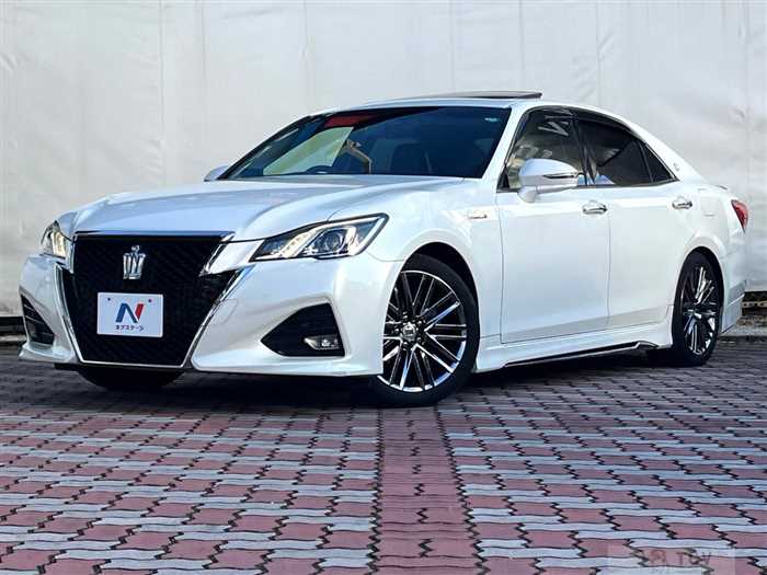 2015 Toyota Crown Hybrid