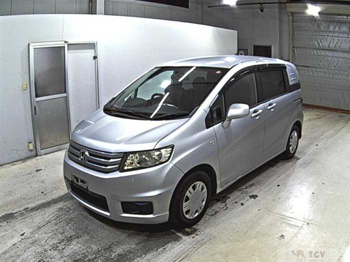 2010 Honda Freed Spike