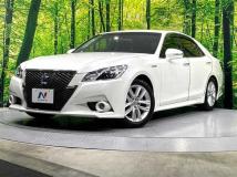2013 Toyota Crown Hybrid