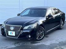 2013 Toyota Crown Hybrid