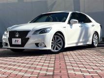 2014 Toyota Crown Hybrid