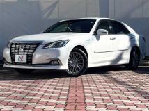 2016 Toyota Crown Hybrid