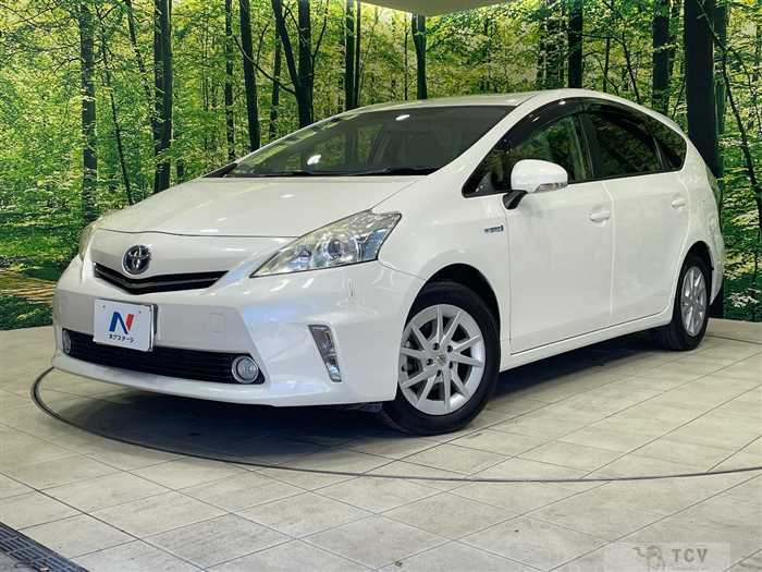 2013 Toyota PRIUS α