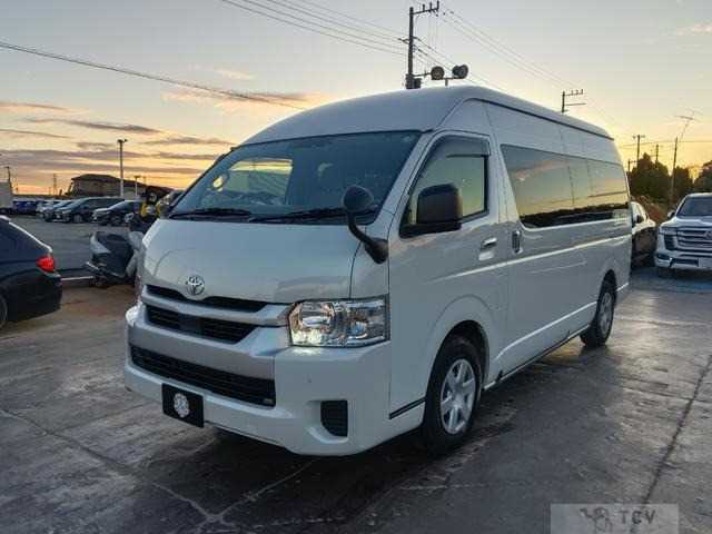 2023 Toyota Hiace Commuter